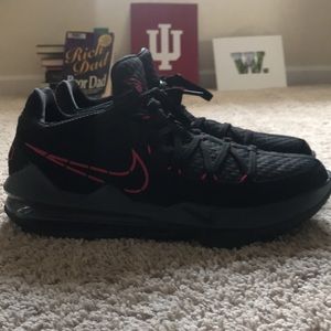 Nike Lebron LJ2317 Size 12